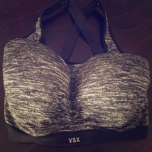 34DDD Victoria secret sports bra